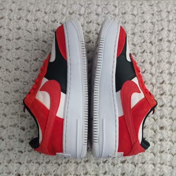 Nike Red and White Women's Sneakers - Picture 10 of 11